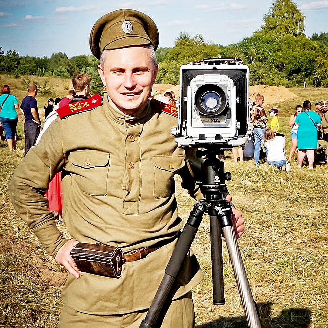 Андрей Мацур не только фотограф и волонтер, но и активный участник реконструкций боевых действий Первой мировой. Фото: соцсети